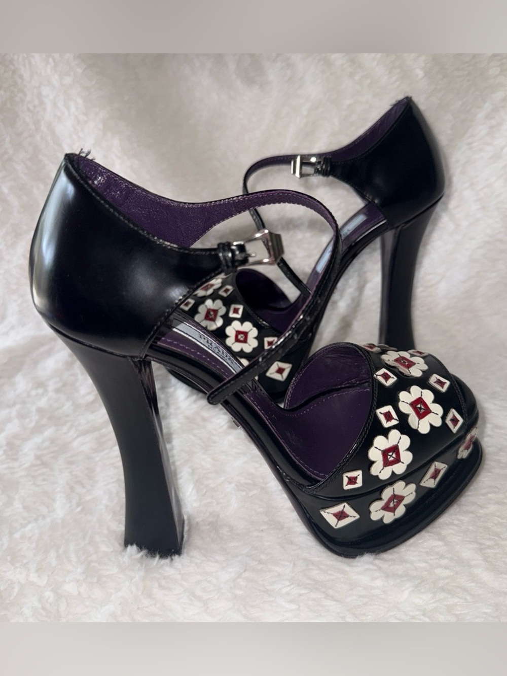 Prada Black Patent Platform Heels with White & Red Floral Appliqué - Picture 2 of 9